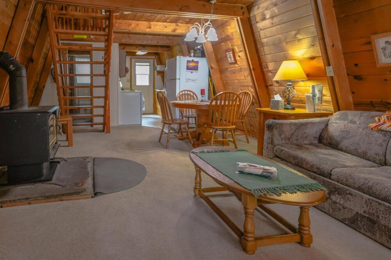 Rustic Cabin 2 - Two Bedroom Forest Lakes Estates ภายนอก รูปภาพ