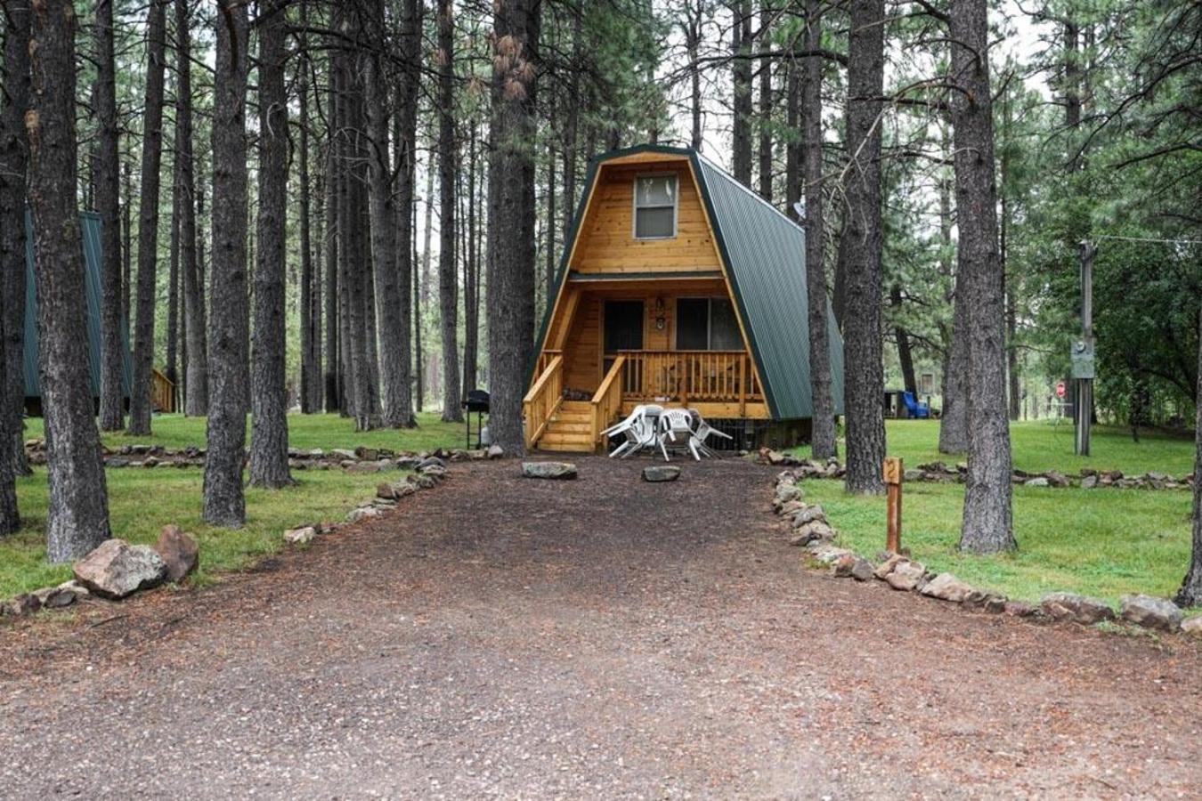Rustic Cabin 2 - Two Bedroom Forest Lakes Estates ภายนอก รูปภาพ